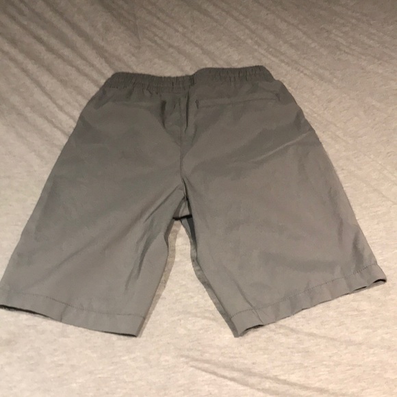 Old navy kids shorts size large - Picture 3 of 3